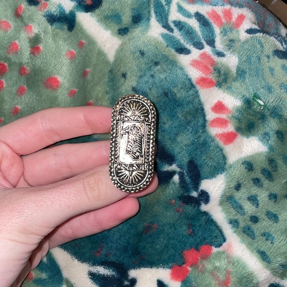 Ring - Picture 2 of 5